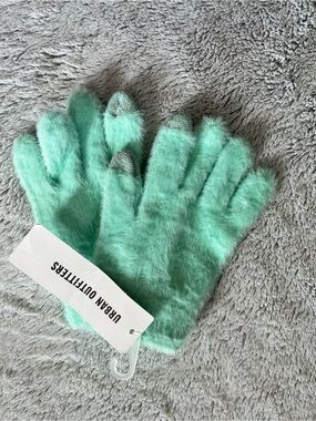 Urban Outfitters Mint Green Fuzzy Touchscreen Gloves